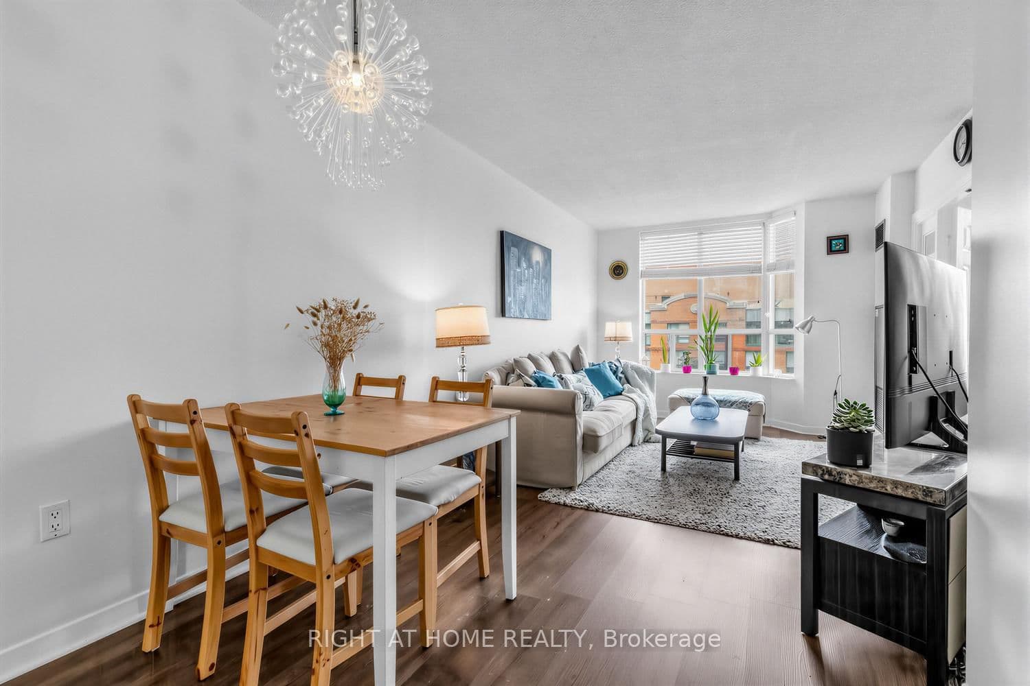 284 Bloor Street W, Unit 804 - Image 2