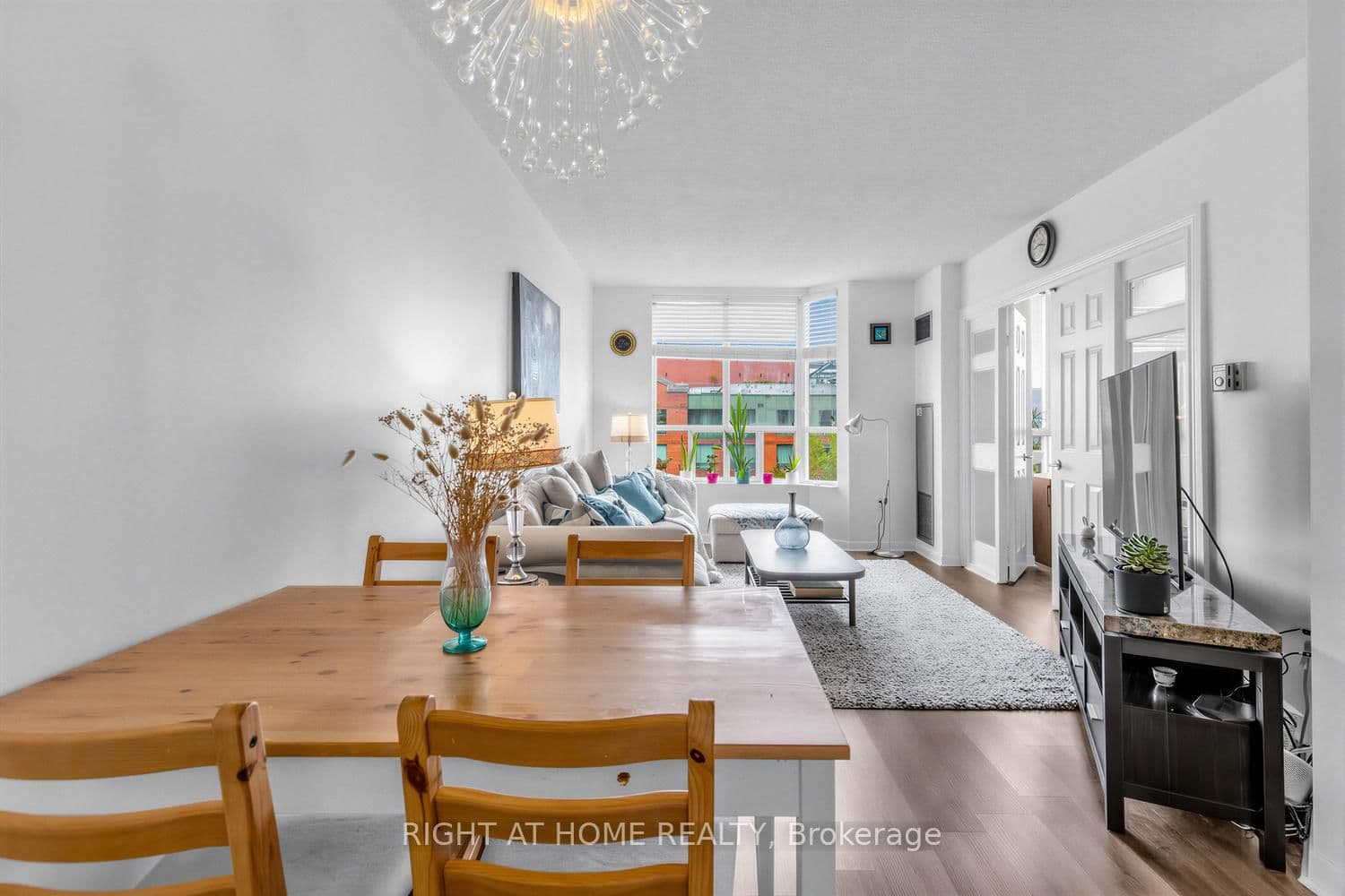 284 Bloor Street W, Unit 804 - Image 3