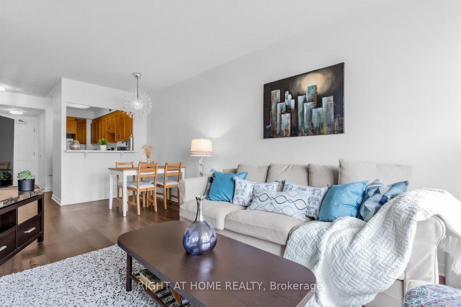 284 Bloor Street W, Unit 804 - Image 6