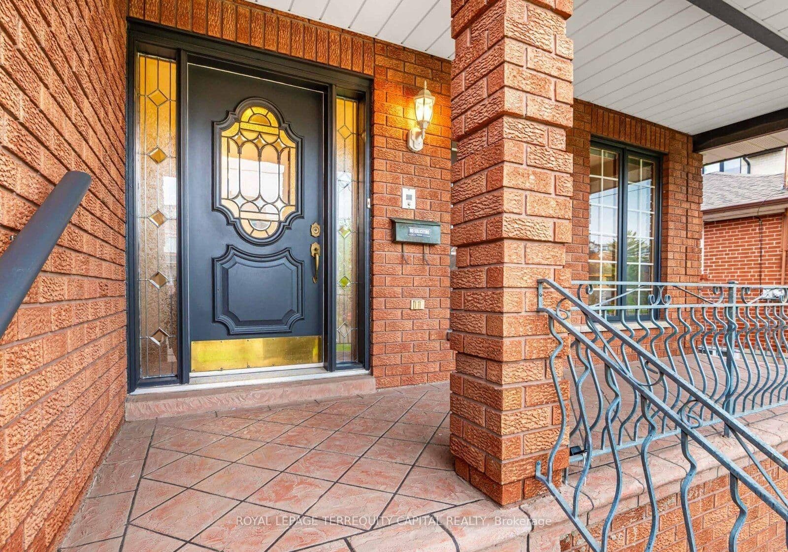 256 Cocksfield Avenue, Unit Rm 4 - Image 2