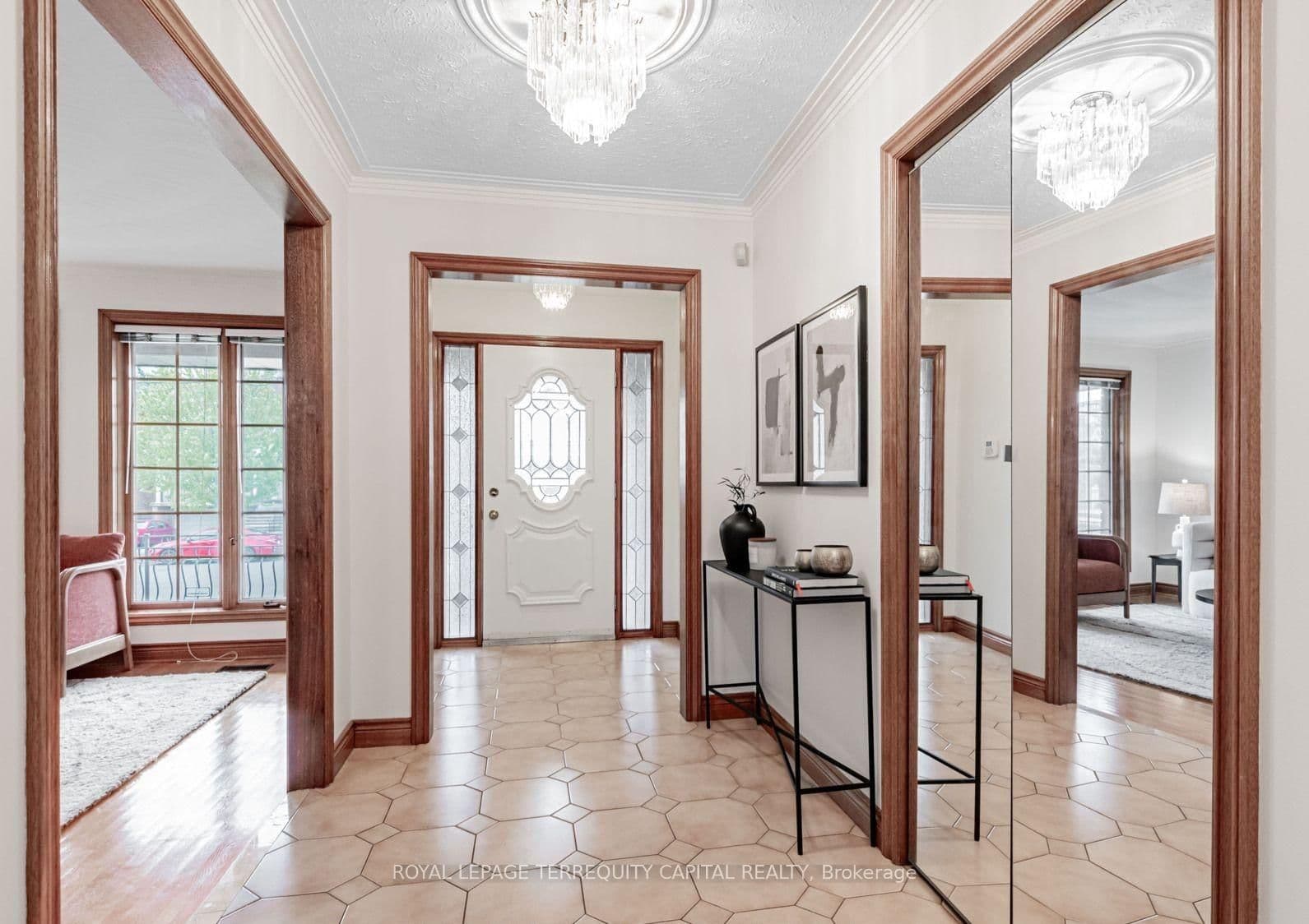 256 Cocksfield Avenue, Unit Rm 4 - Image 3