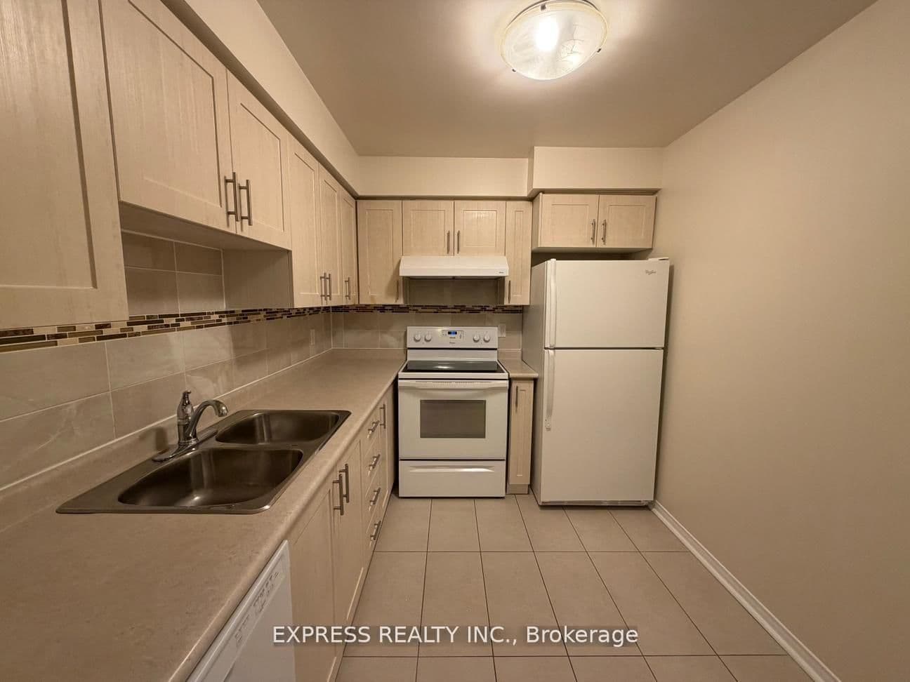 29 Pemberton Avenue, Unit 809 - Image 2