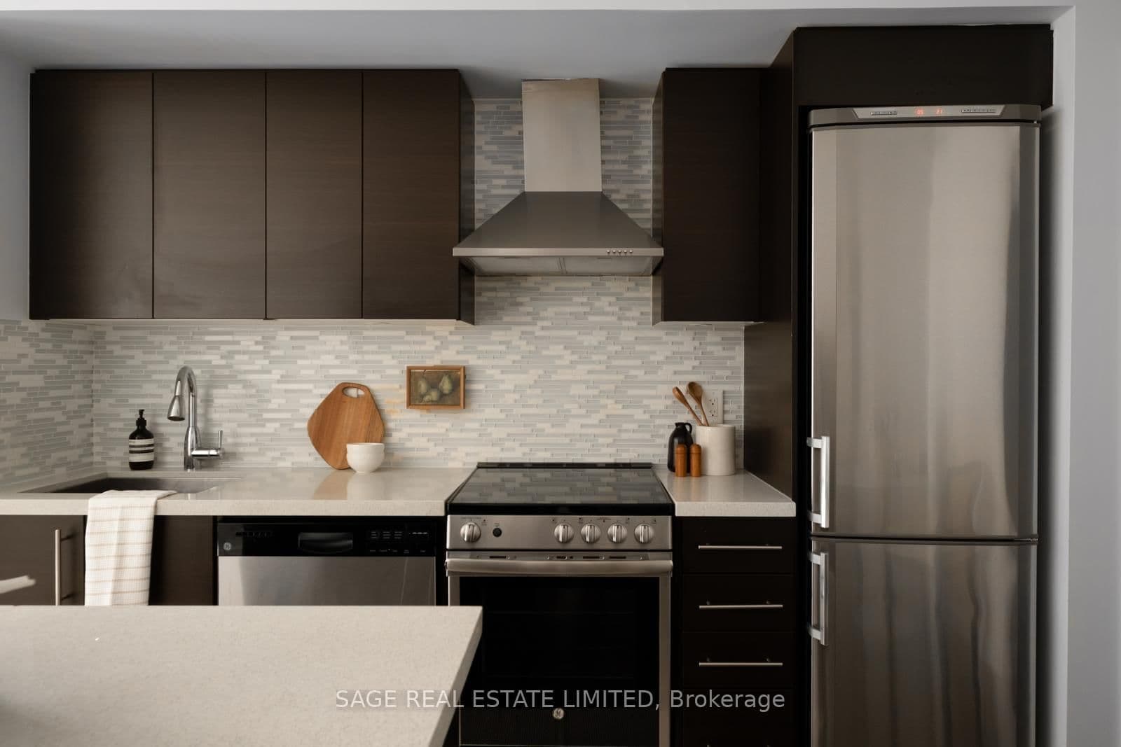 58 Orchard View Boulevard, Unit 313 - Image 3
