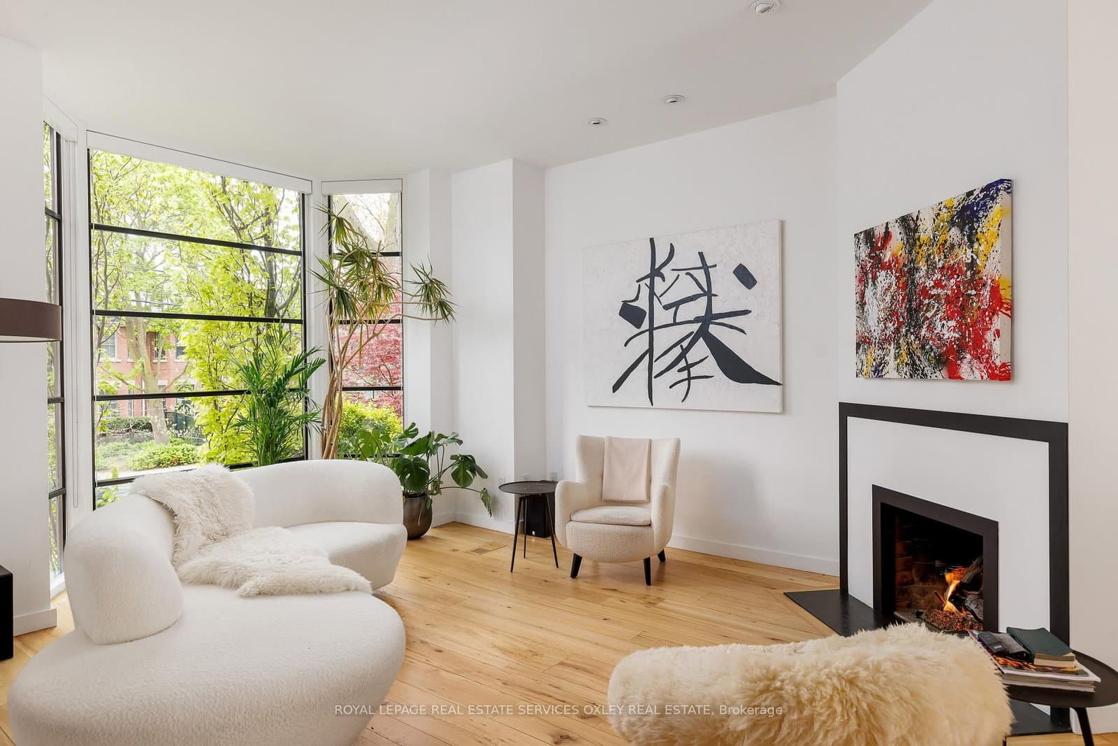 28 Roxborough Street W - Image 3