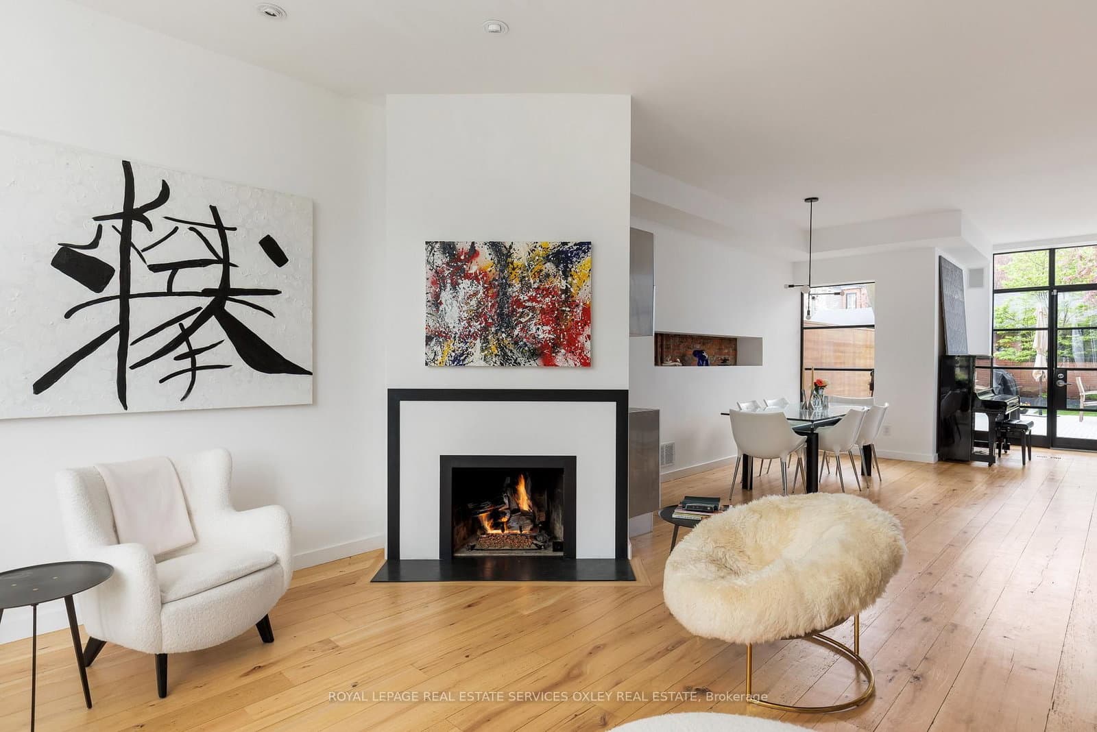 28 Roxborough Street W - Image 5