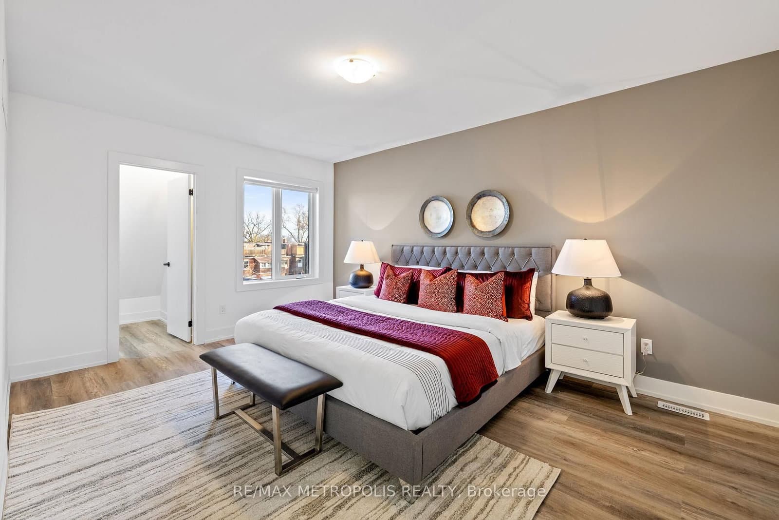 449 Lansdowne Avenue - Image 6