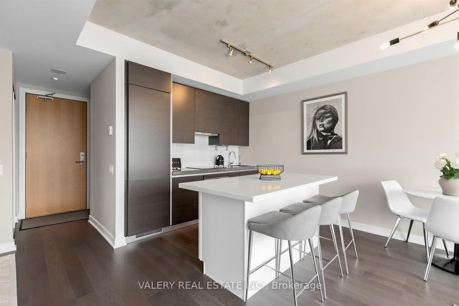 629 King Street W, Unit 1022 - Image 4