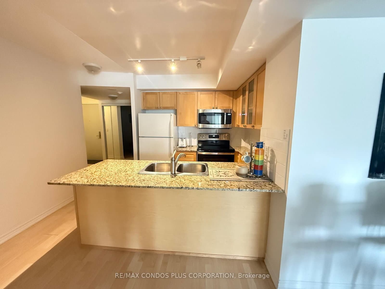 761 Bay Street, Unit 1402 - Image 3