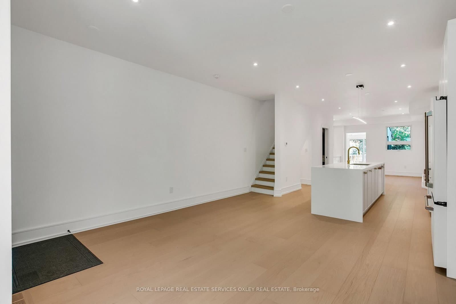 195 Albany Avenue - Image 5