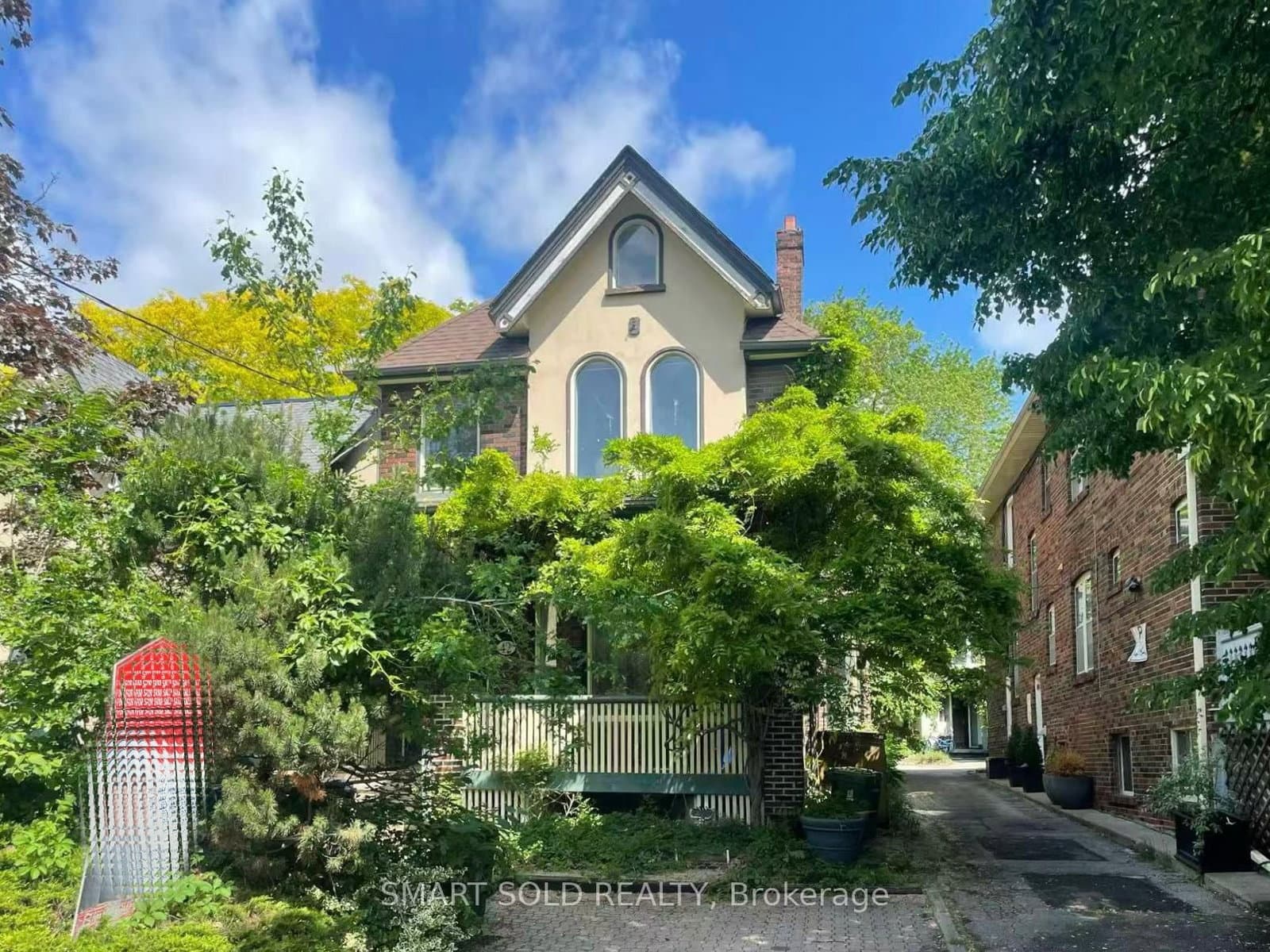 42 Amelia Street - Image 1