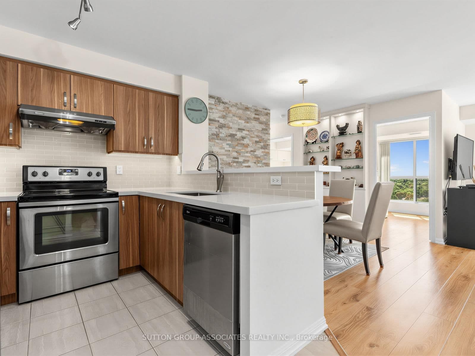23 Lorraine Drive, Unit 1706 - Image 4