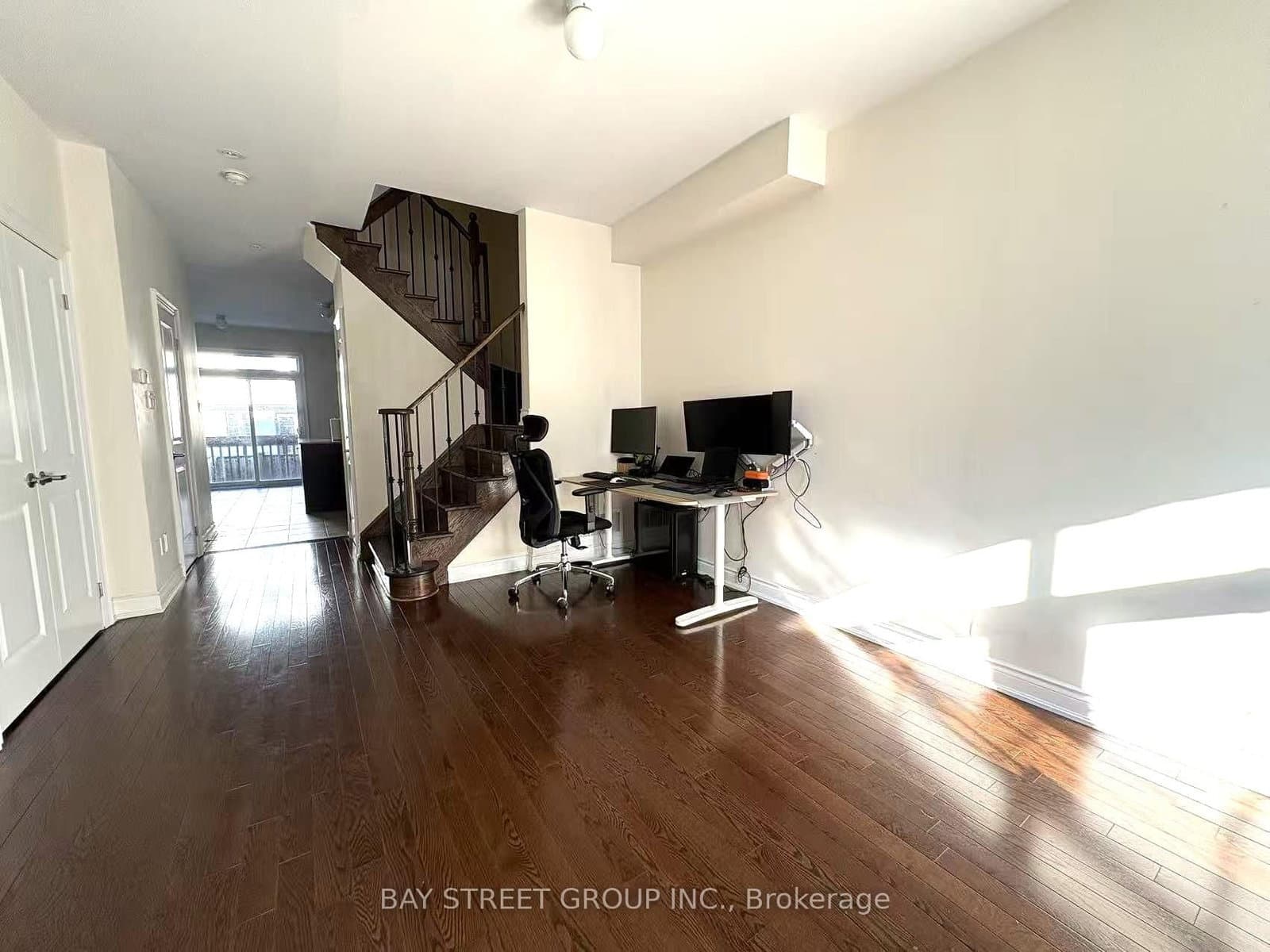 9 Strawflower Mews - Image 2