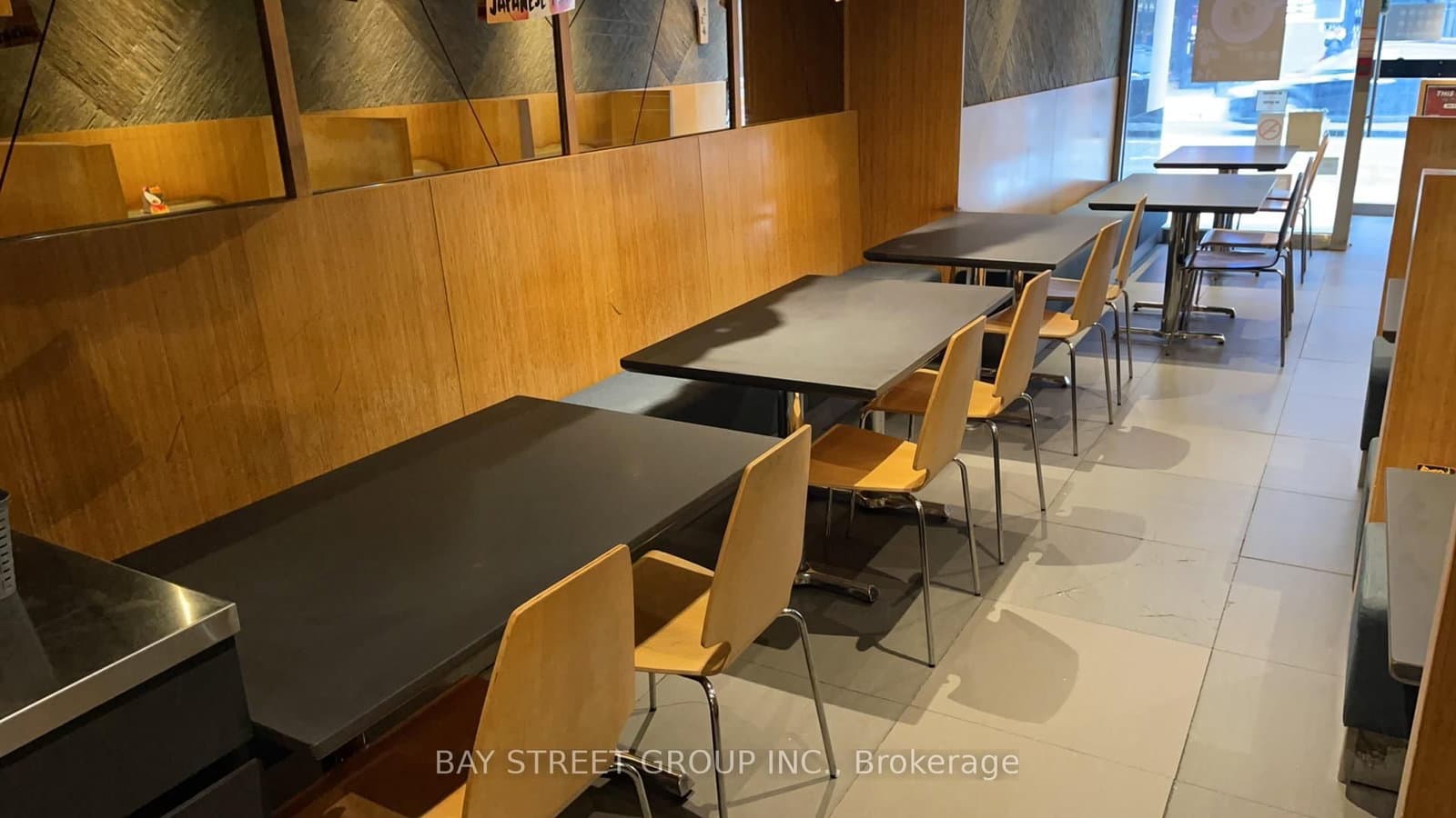 650 YONGE Street - Image 3