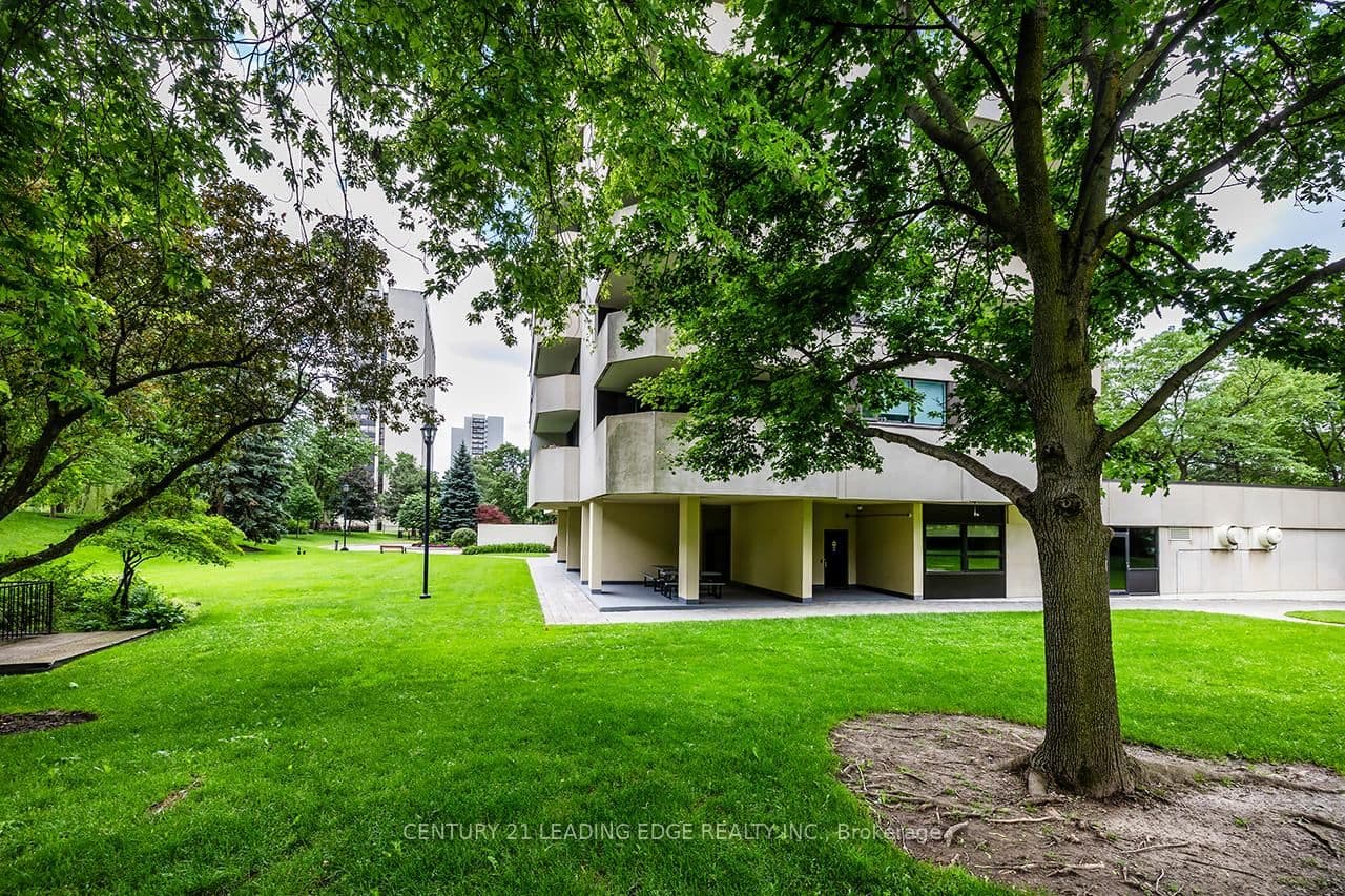 75 Wynford Heights Crescent, Unit 1708 - Image 4
