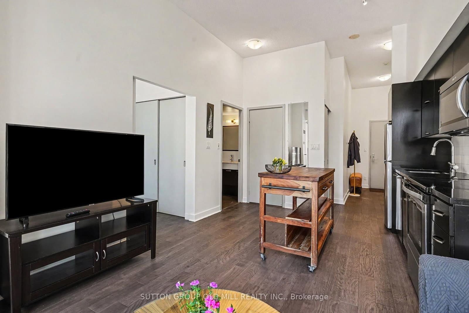 126 Simcoe Street, Unit 713 - Image 6