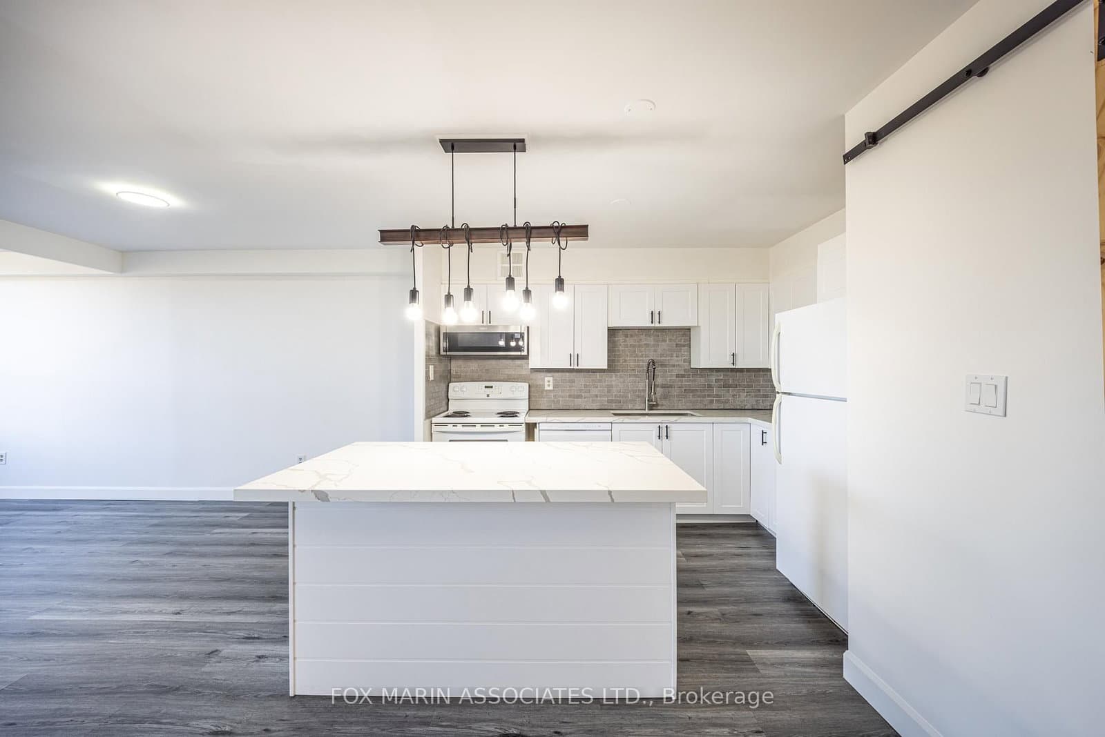 20 Edgecliff Golfway, Unit 312 - Image 4