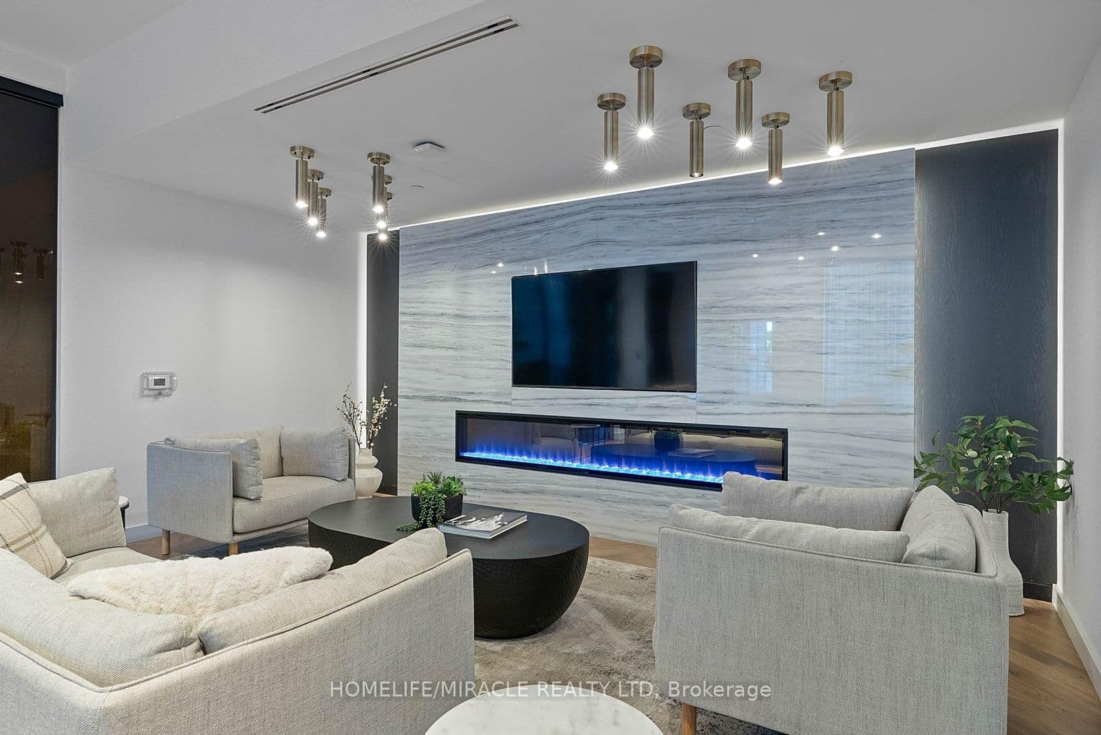 108 Peter Street, Unit 1322 - Image 3