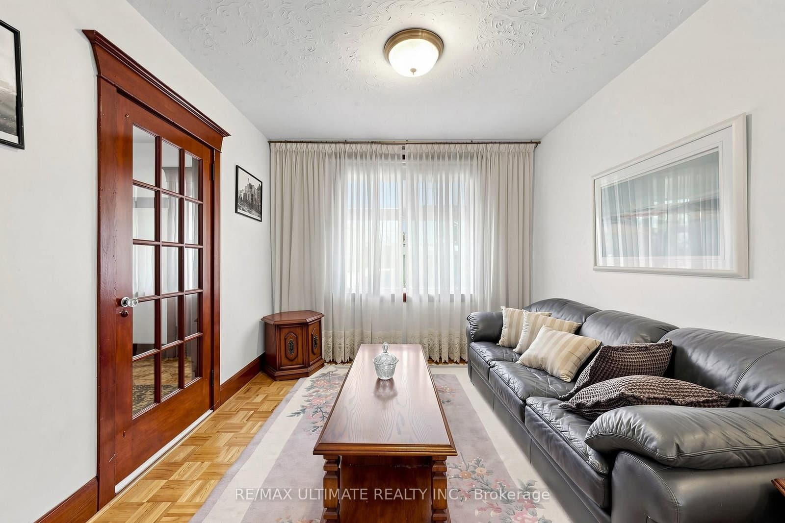 494 Oakwood Avenue W - Image 3