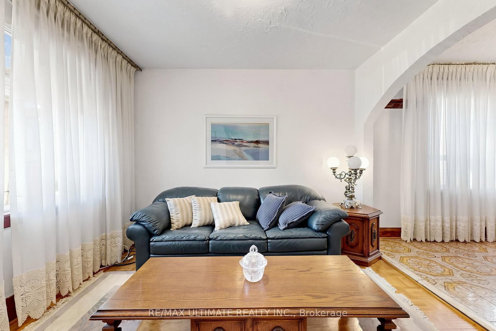 494 Oakwood Avenue W - Image 4