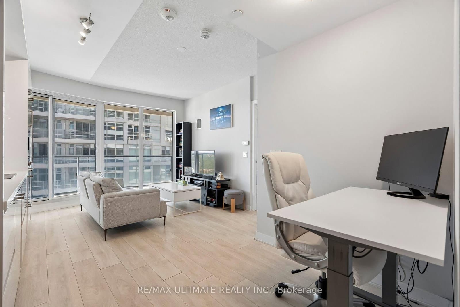 2221 Yonge Street, Unit 3905 - Image 6