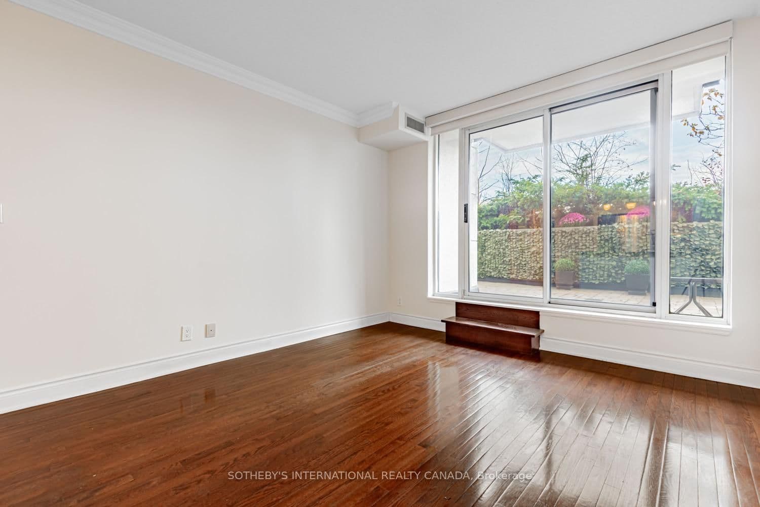10 Delisle Avenue, Unit 327 - Image 4