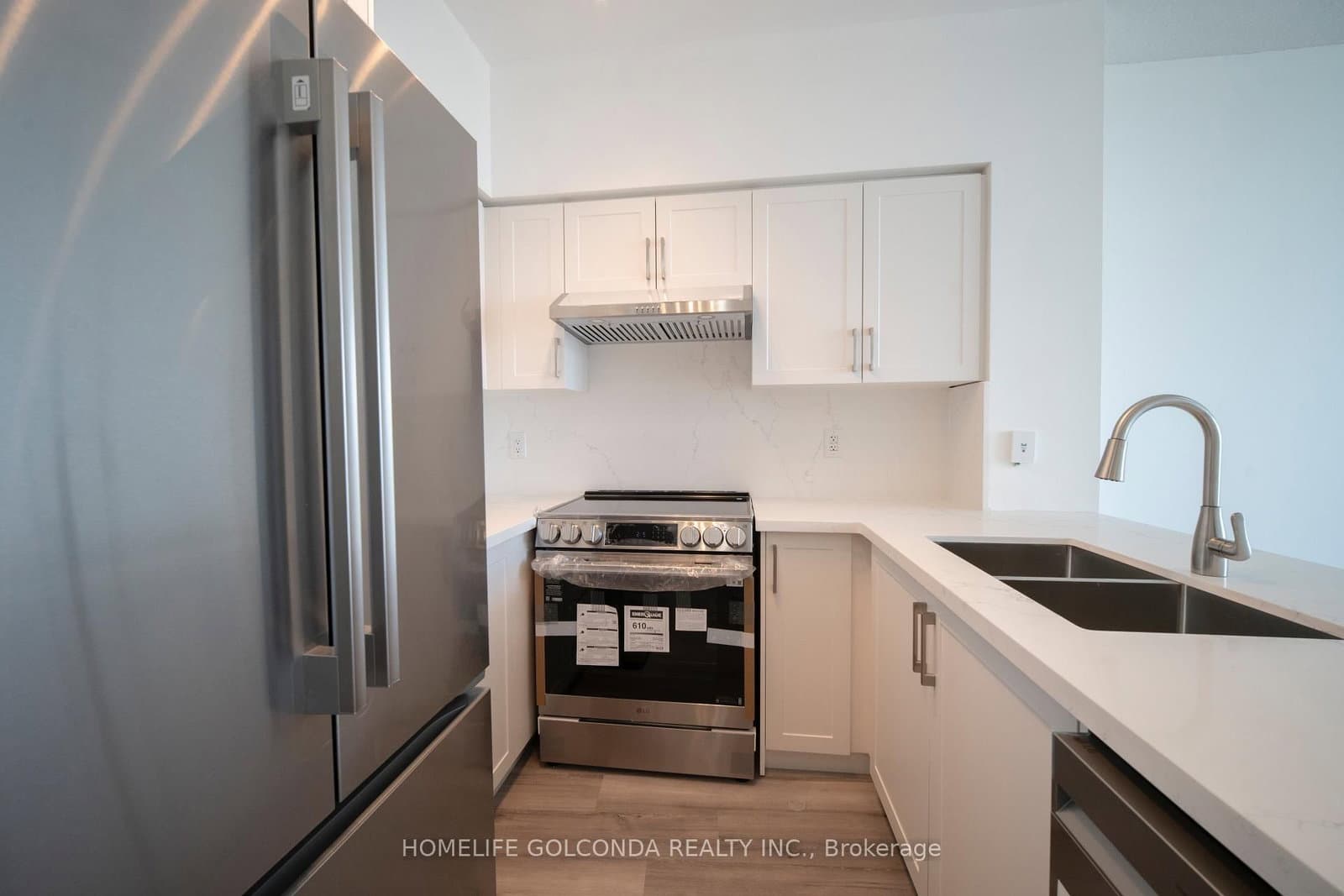 509 Beecroft Road, Unit 1106 - Image 5