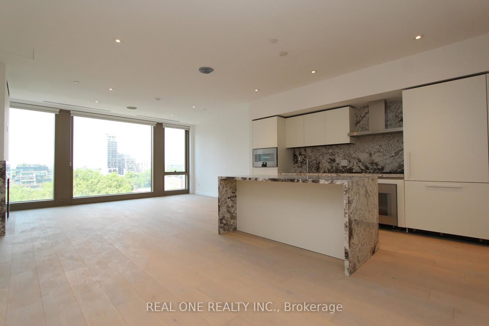 1315 Bay Street, Unit 804 - Image 1