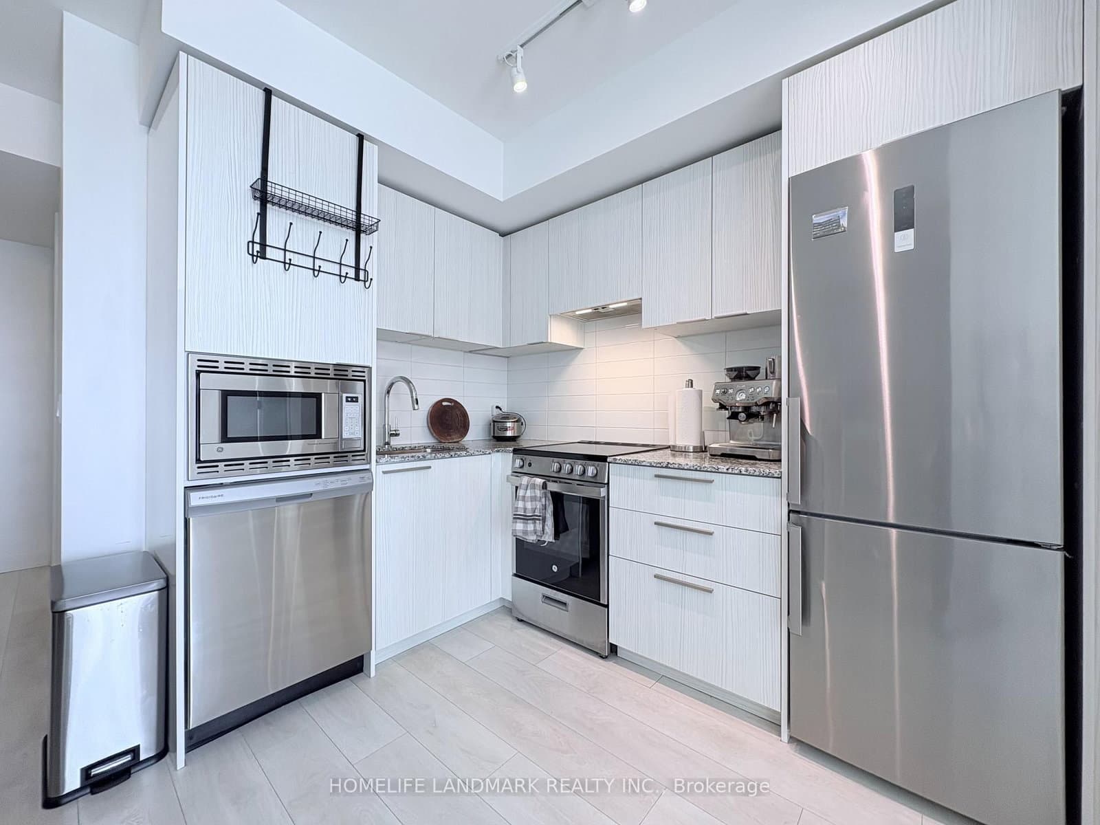501 Yonge Street, Unit 2001 - Image 6