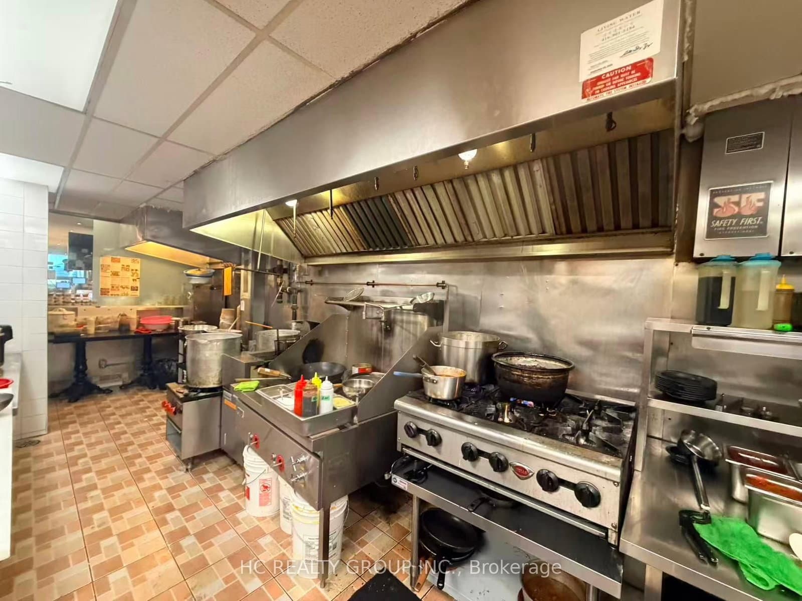 414 Dundas Street W - Image 5