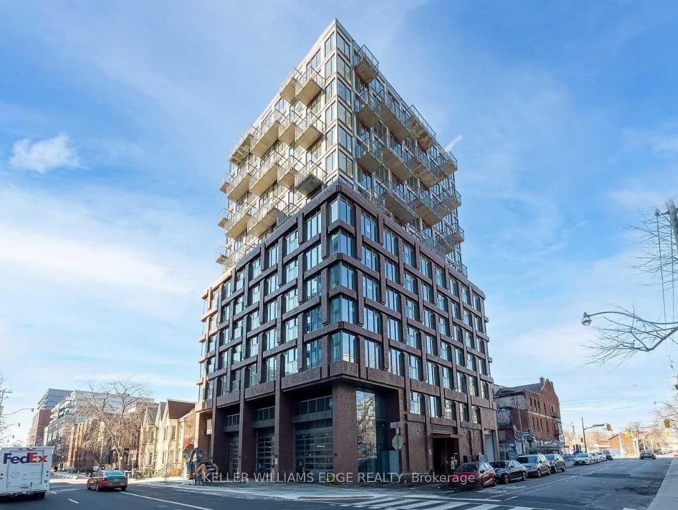 #202 - 2 Augusta Avenue