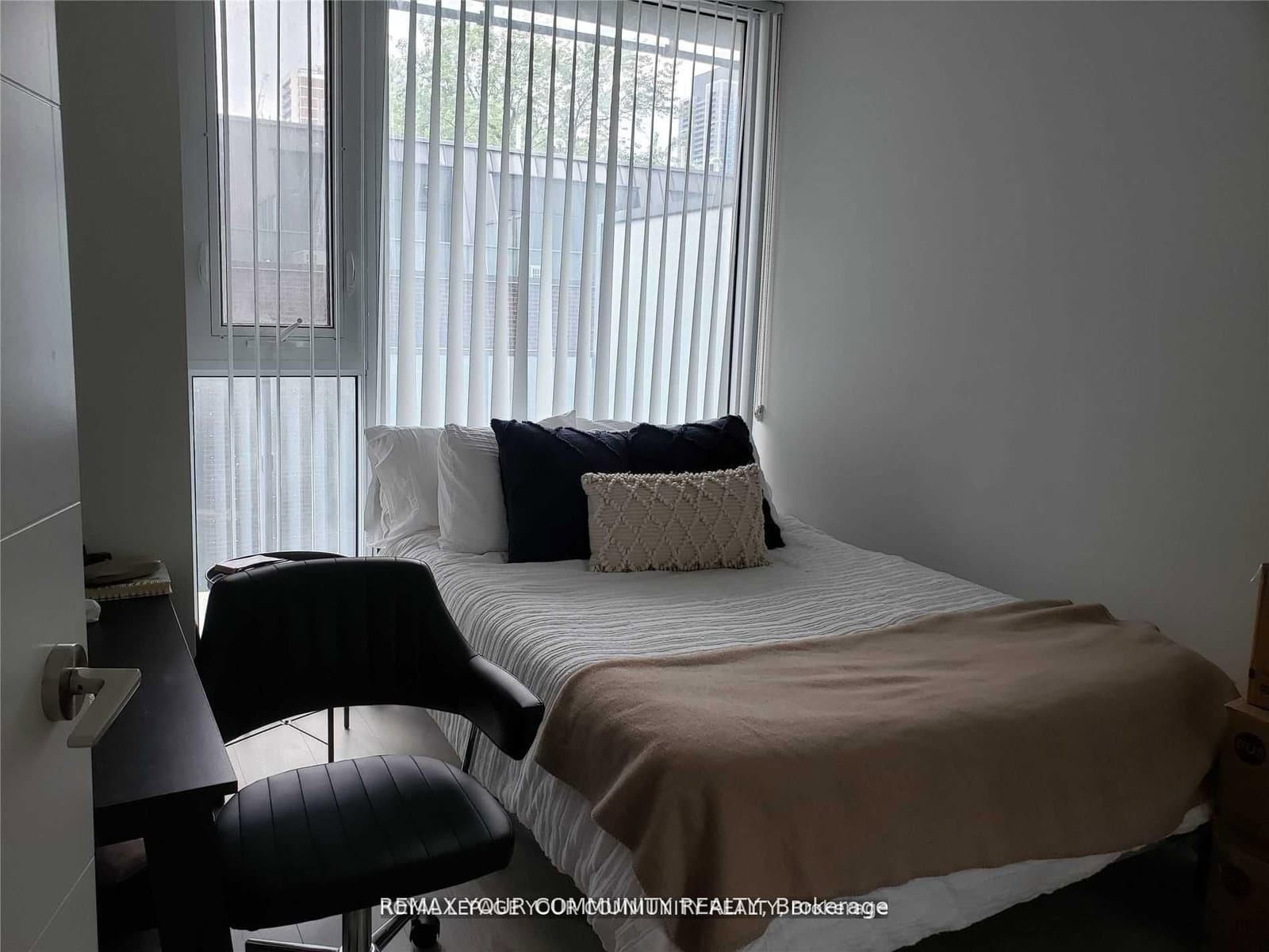 50 Wellesley Street E, Unit 502 - Image 6