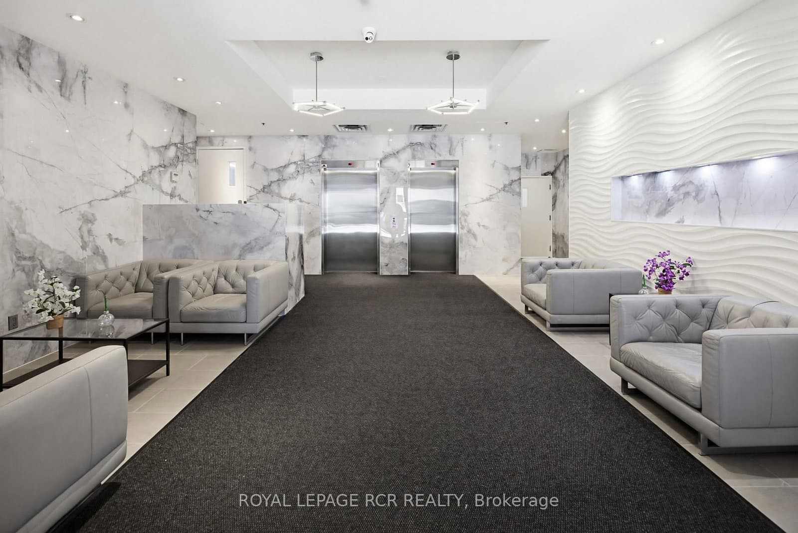 105 Victoria Street, Unit 804 - Image 4