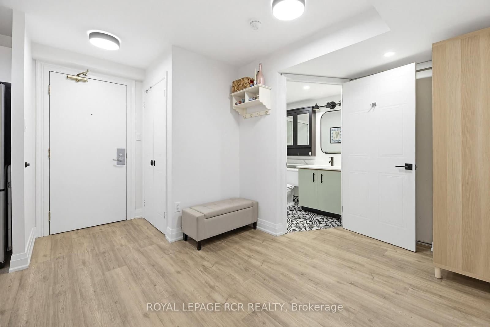 105 Victoria Street, Unit 804 - Image 6