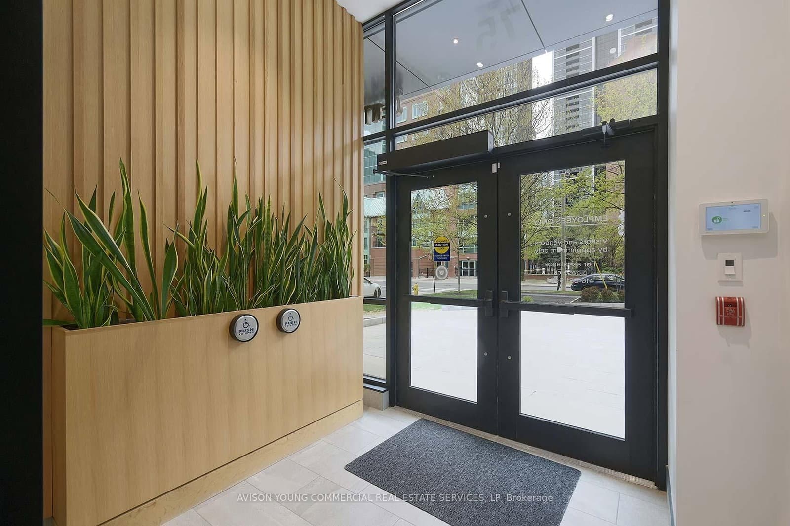 75 Huntley Street - Image 2