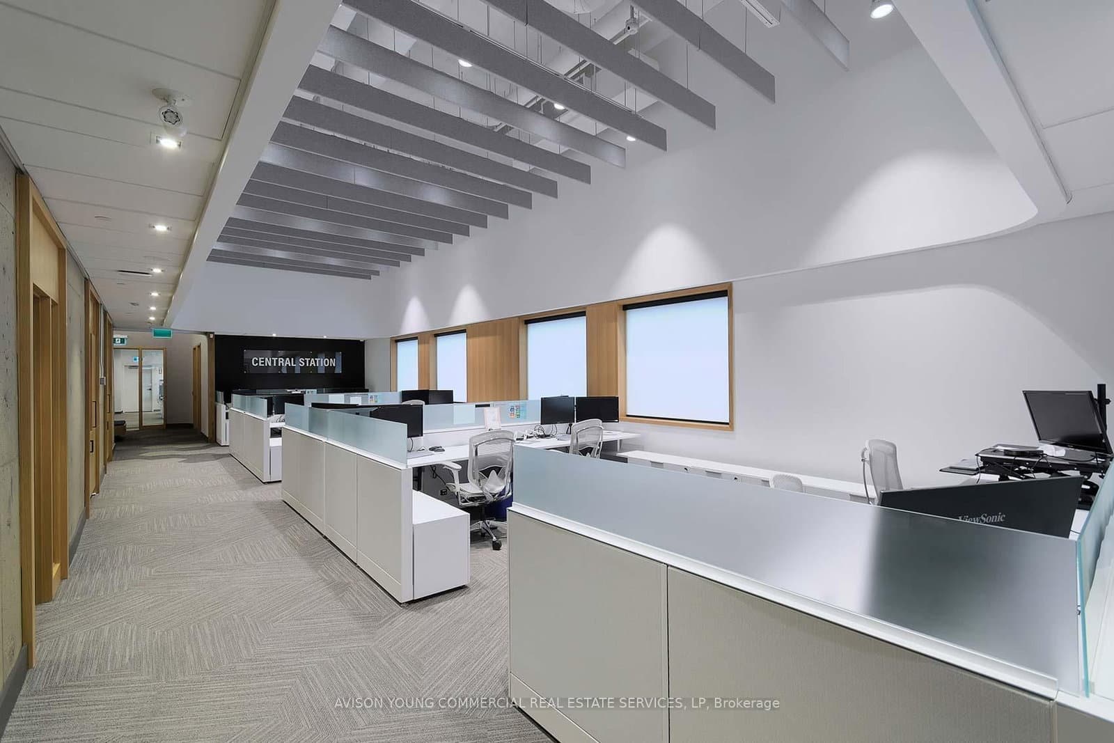 75 Huntley Street - Image 4