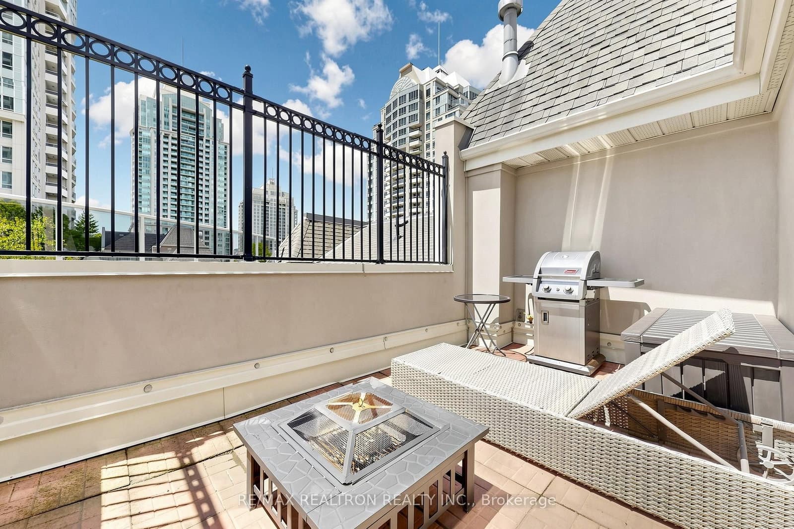 3 Rean Drive, Unit Th16 - Image 2