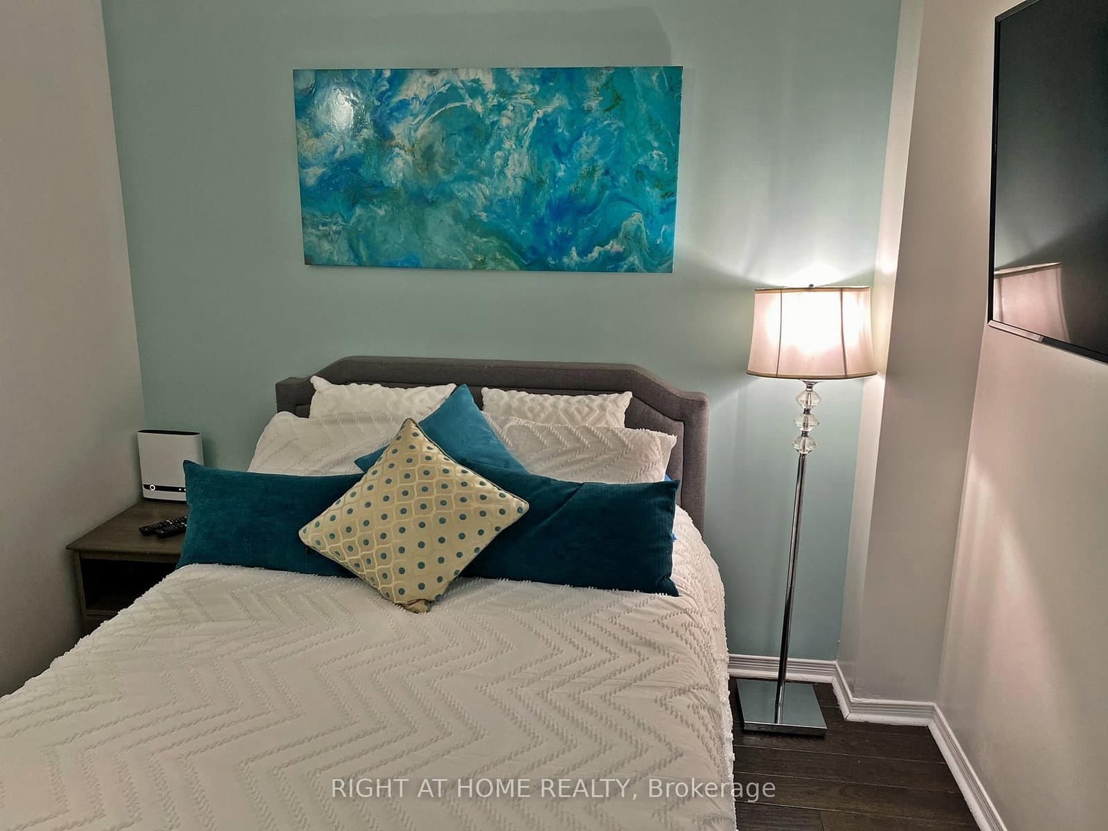 12 Sudbury Street, Unit 610 - Image 4