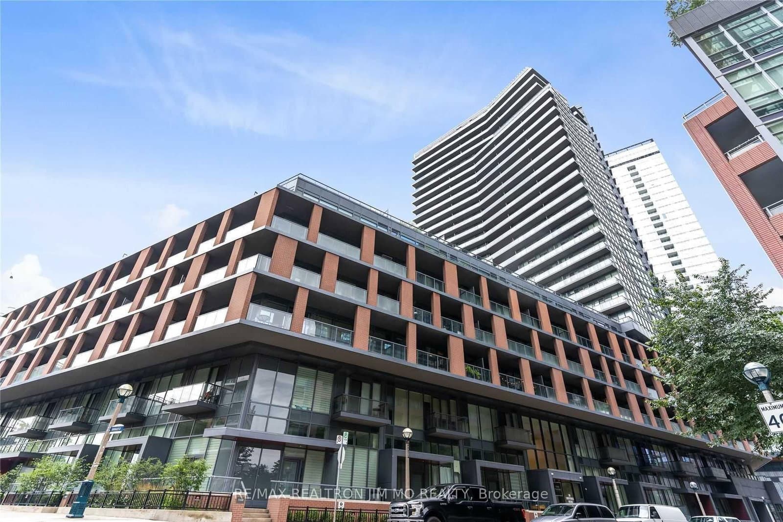 20 Bruyeres Mews, Unit 727 - Image 2
