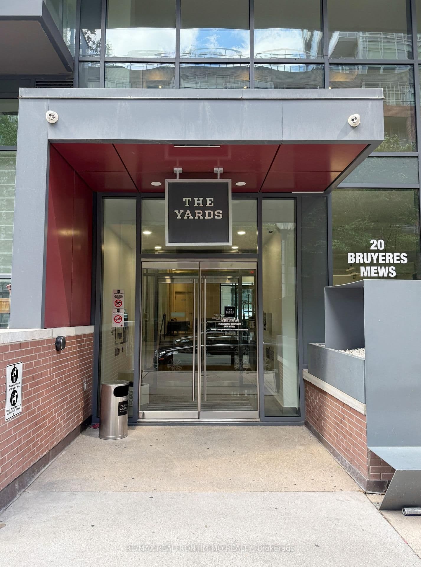 20 Bruyeres Mews, Unit 727 - Image 3