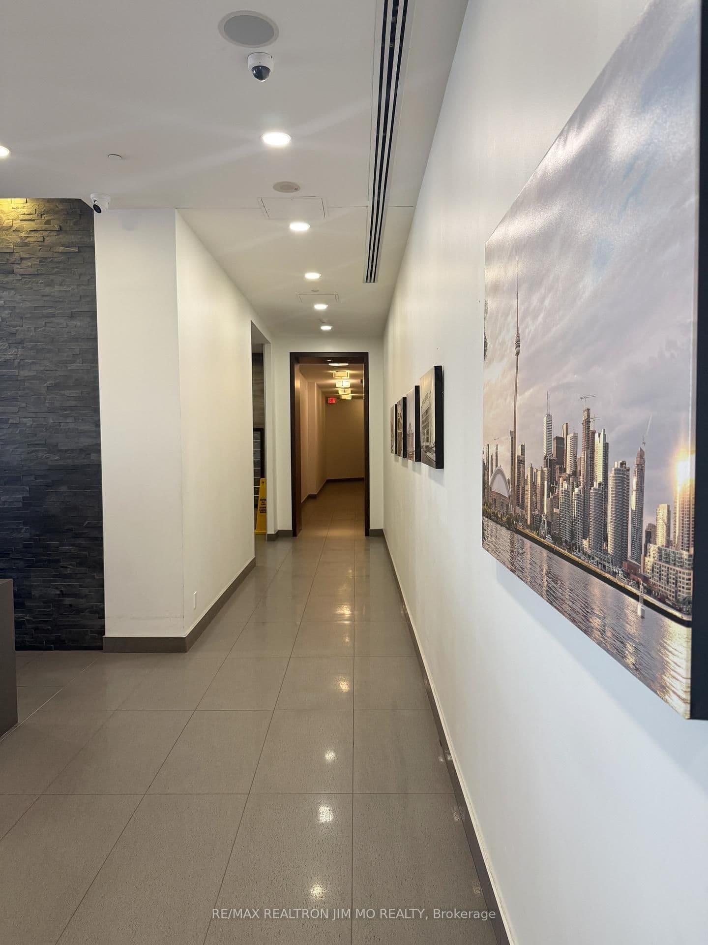 20 Bruyeres Mews, Unit 727 - Image 4