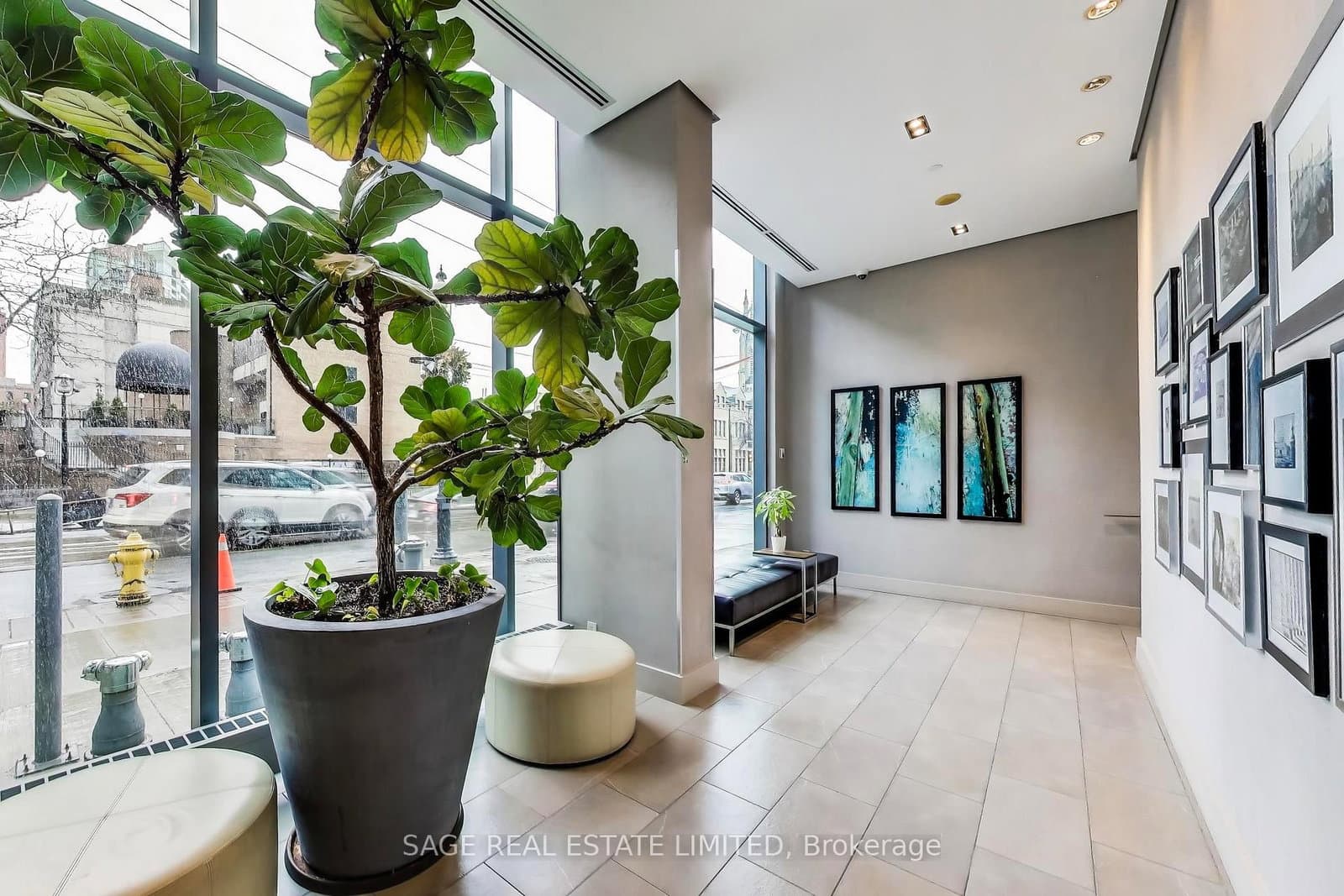 33 Lombard Street, Unit 4004 - Image 4