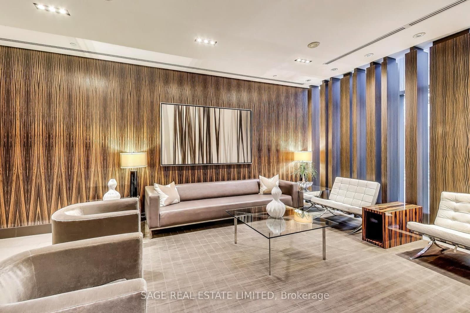 33 Lombard Street, Unit 4004 - Image 5