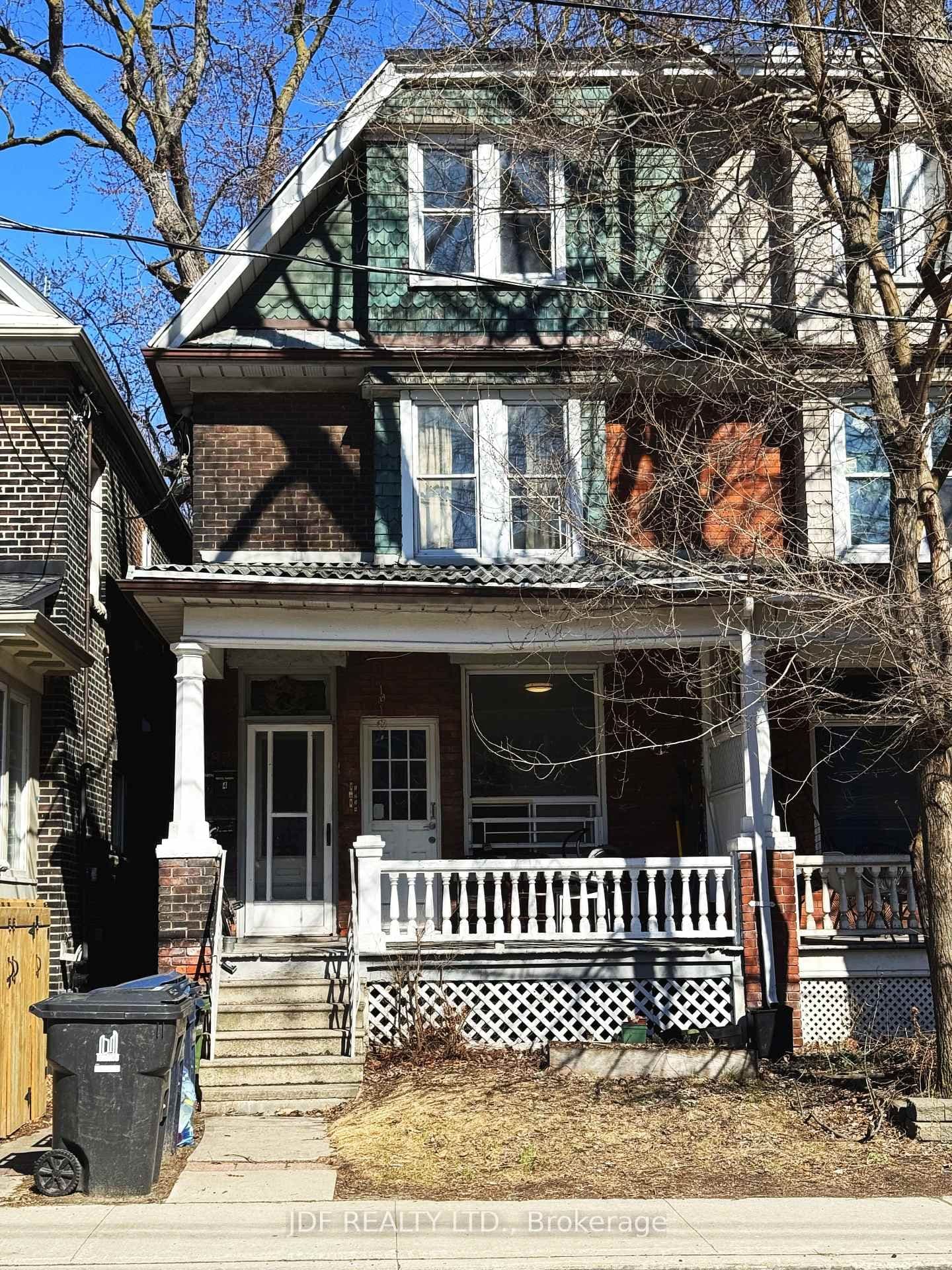 383 Lansdowne Avenue, Unit Main Floor - Image 1