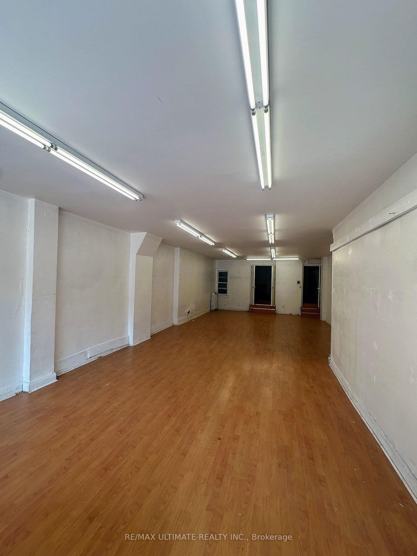566 St Clair Avenue W - Image 4