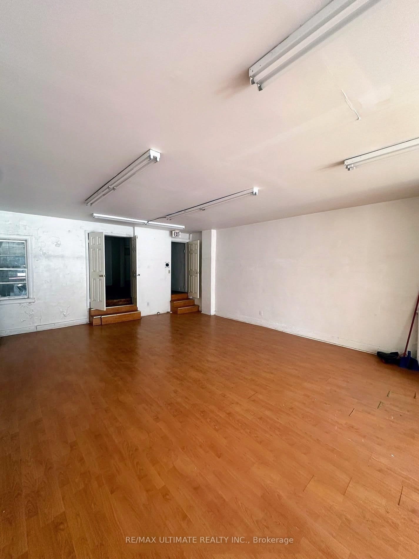 566 St Clair Avenue W - Image 5