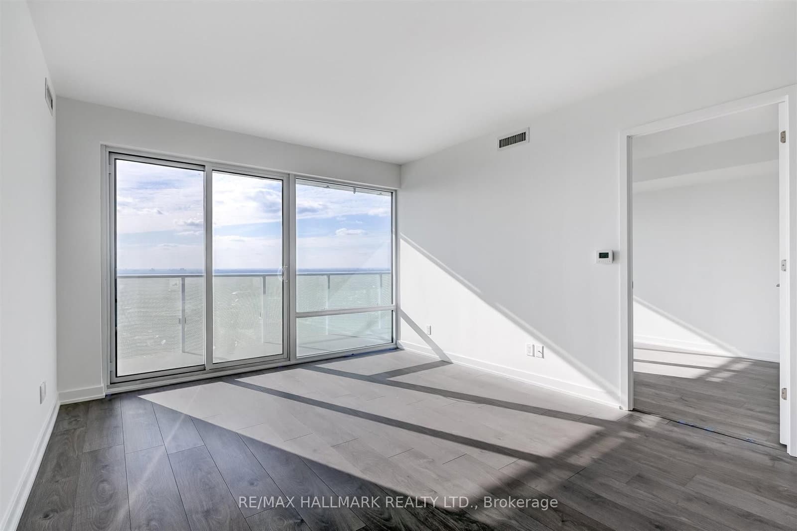 501 Yonge Street, Unit 5212 - Image 2