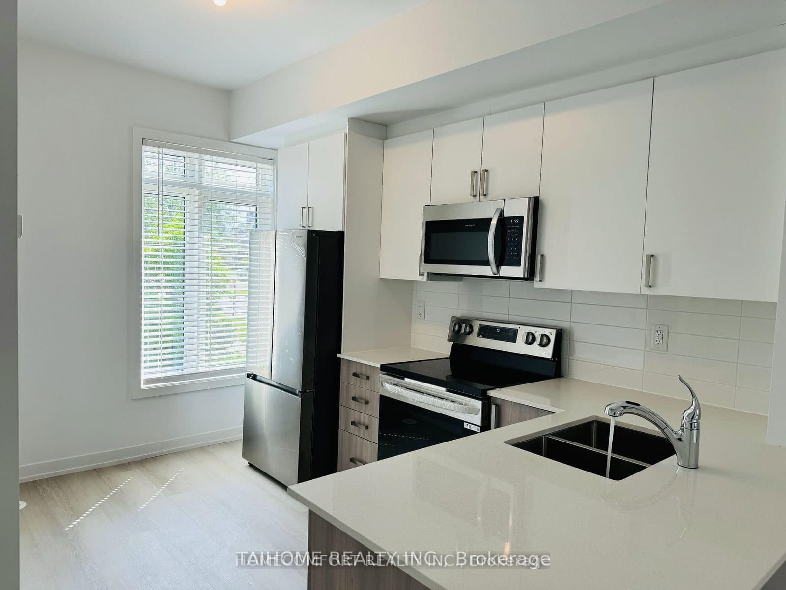 64A Tisdale Avenue - Image 2