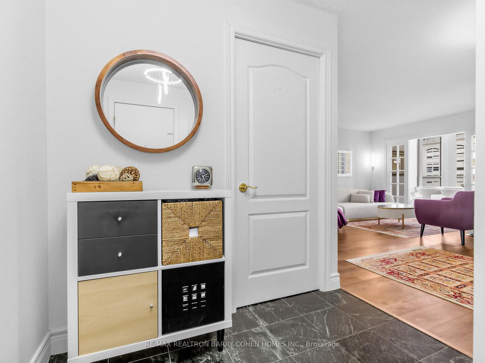 5418 Yonge Street, Unit 812 - Image 2