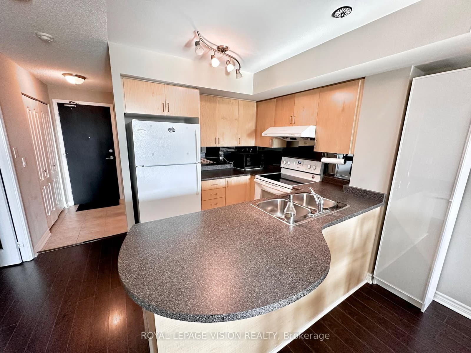 17 Barberry Place, Unit 1112 - Image 3