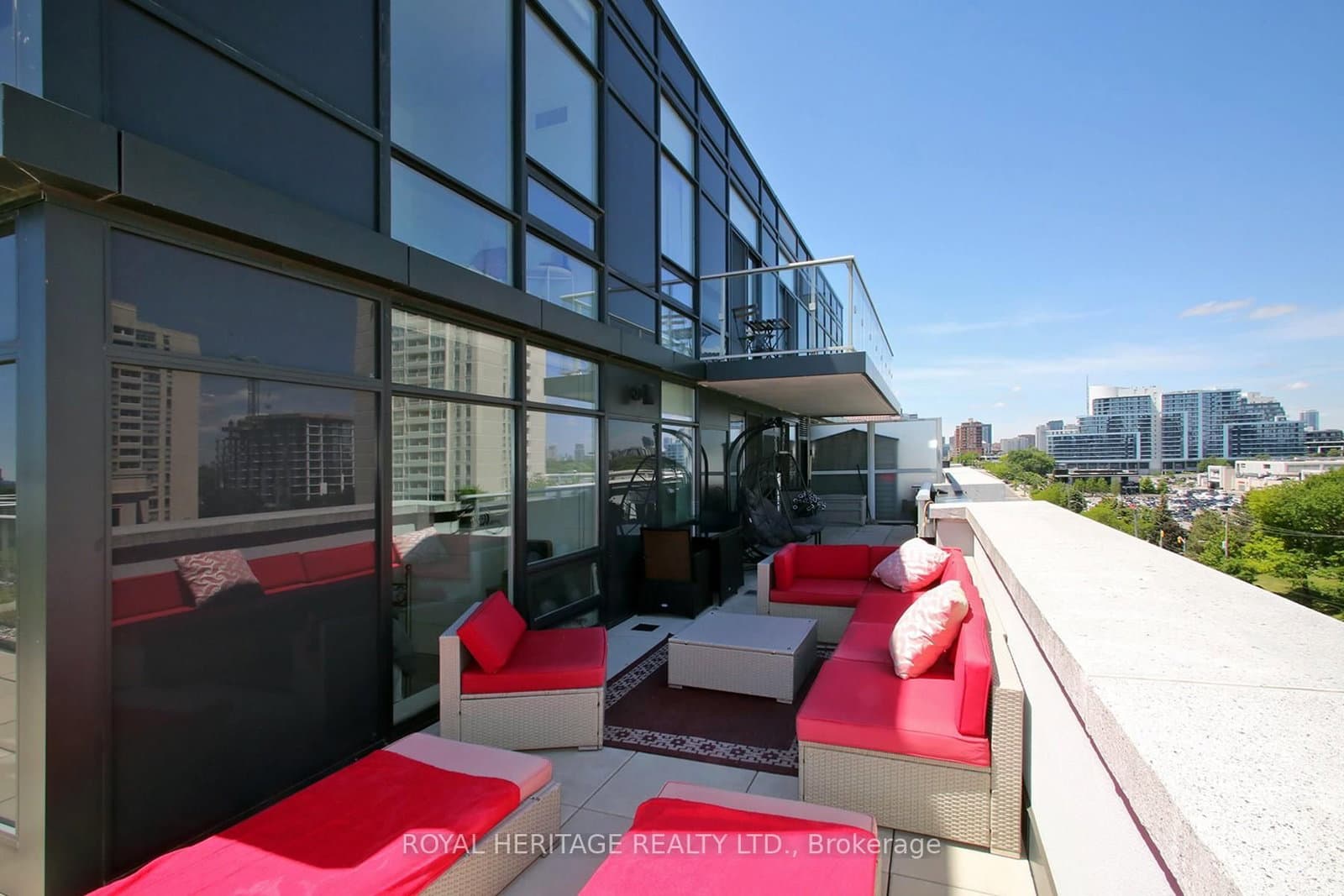 621 Sheppard Avenue E, Unit TPH08 - Image 5